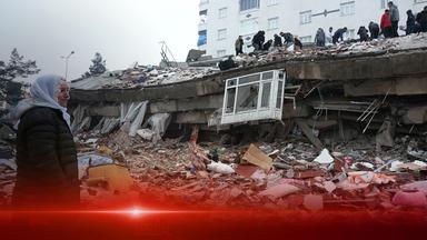 Zdf Spezial - Erdbeben In Der Türkei Und Syrien - Viele Tote Und Verletzte