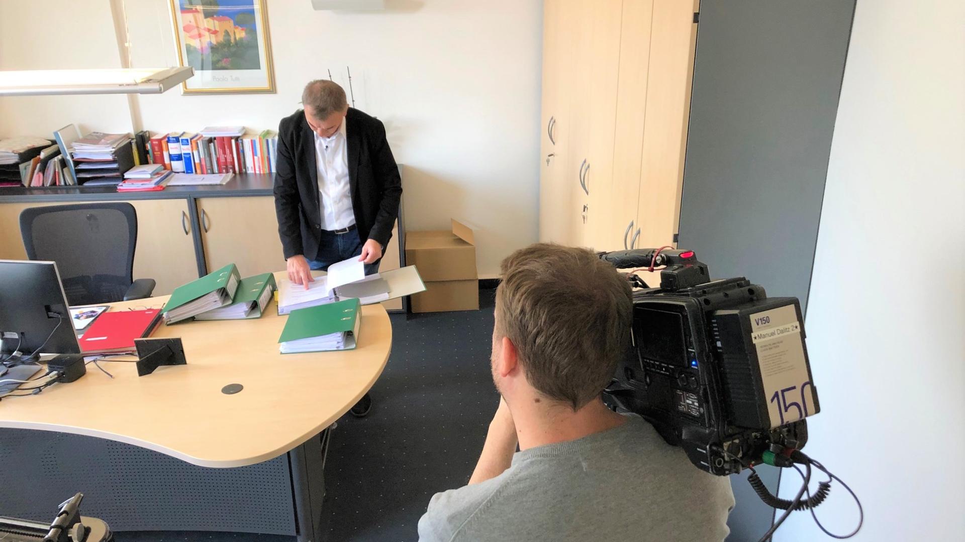 ZDFzoom: Die dunkle Seite der Zeitarbeit