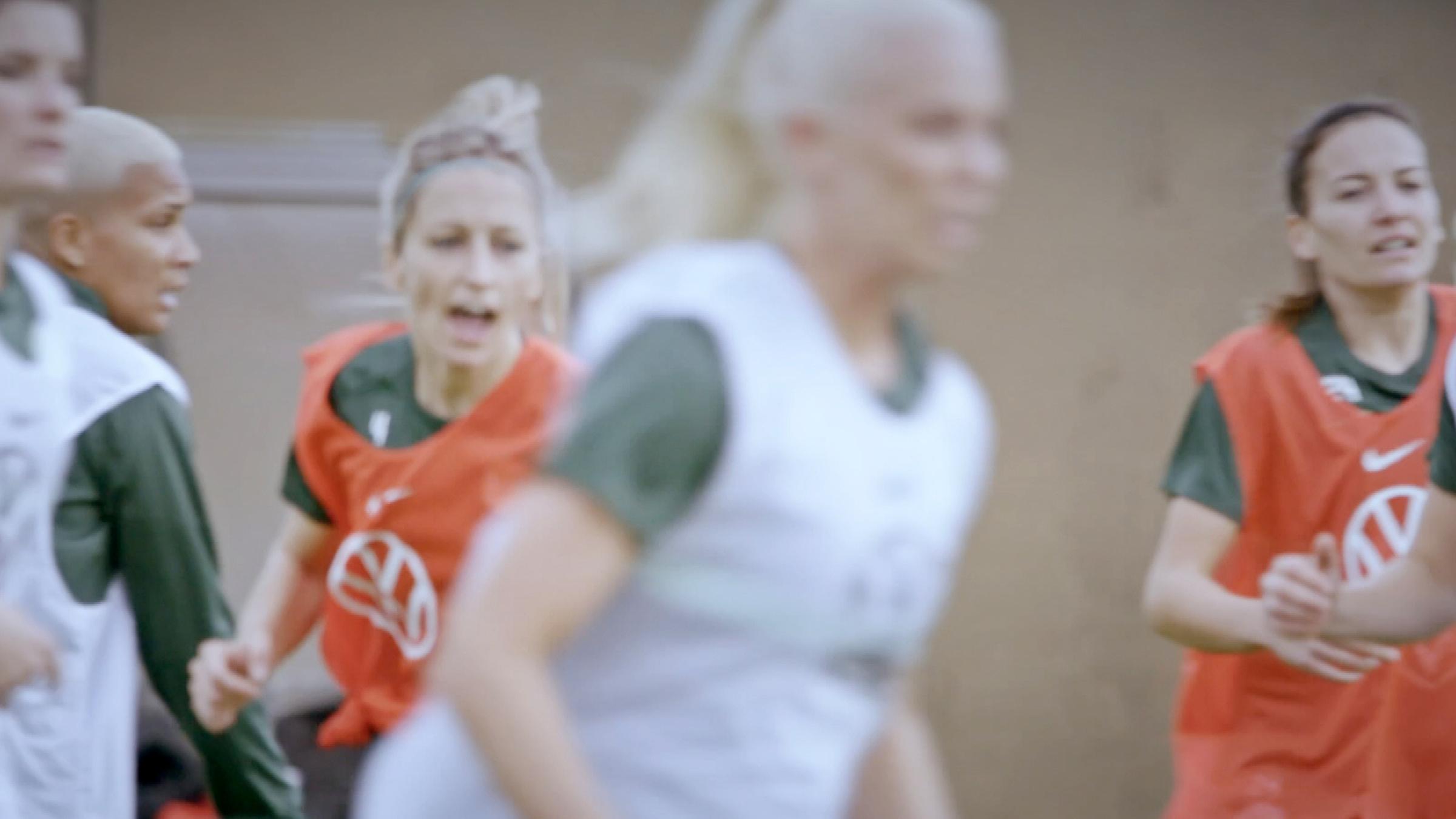 Fußballspielerinnen beim Training