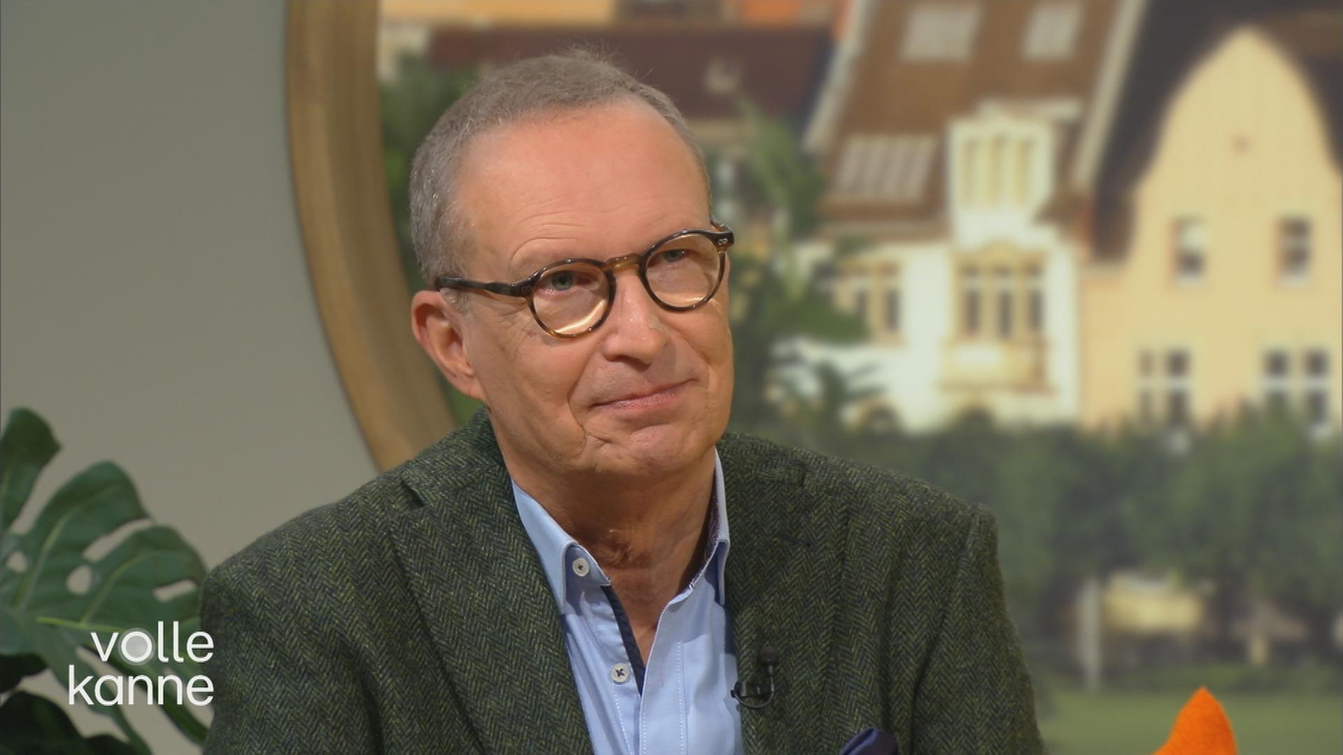 Dr. Christoph Specht ordnet gesundheitliche Folgen der Zeitumstellung ein.