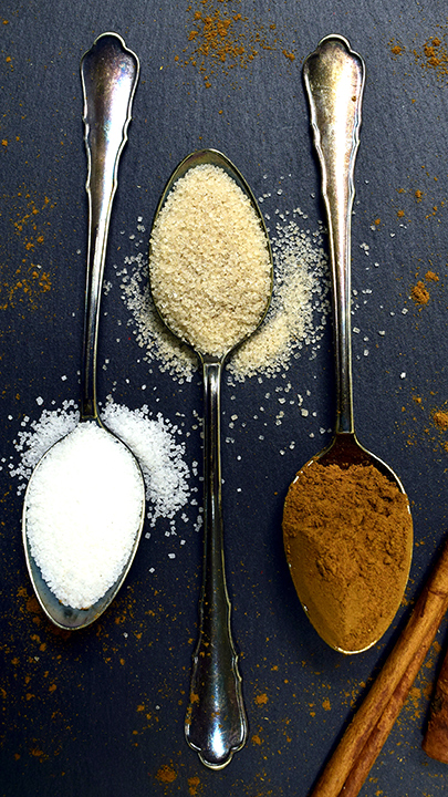 Zucker in verschiedenen Farben.